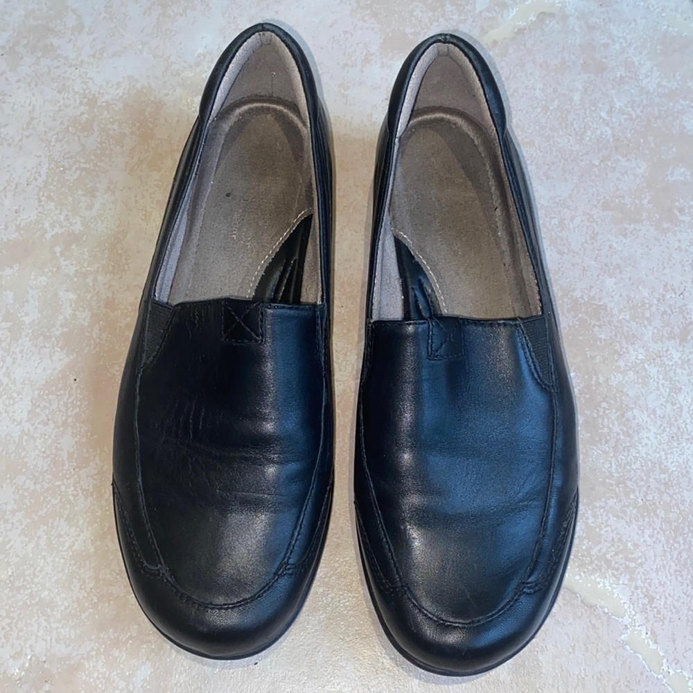 Naturalizer Back Flats Size 7.5